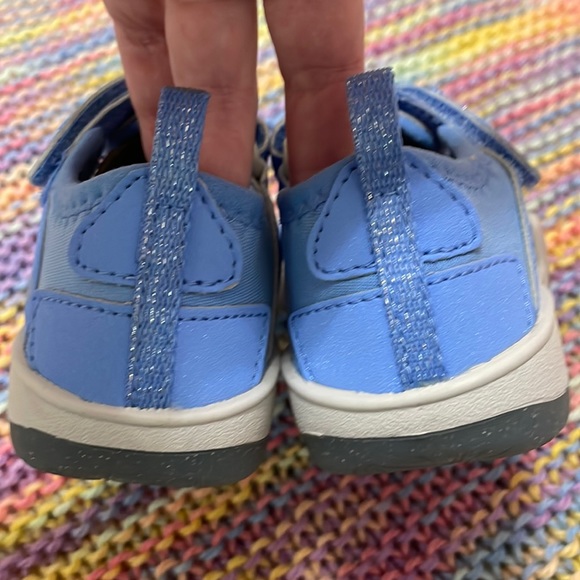 KEEN NWT toddler girl size 8 blue shimmer Moxie sandals with velcro strap. - Picture 7 of 9